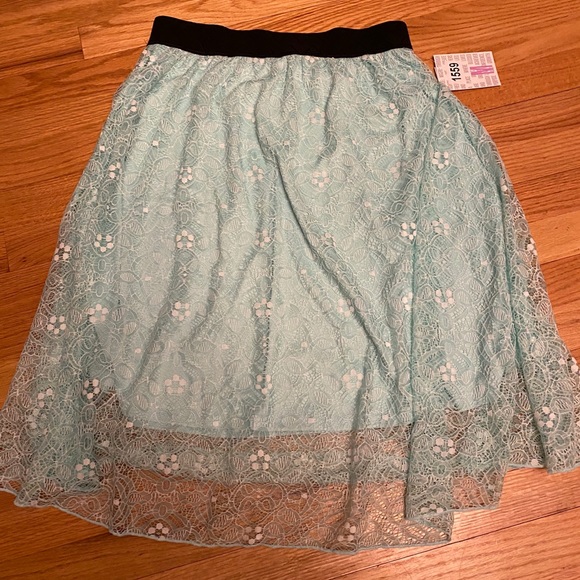LuLaRoe Dresses & Skirts - Lola LuLaRoe Dresses & Skirts - Lola